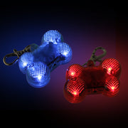 首輪アクセサリー ペット用アクセサリー ペンダントライト 首輪用チャーム LEDライト ペット用品 ペットグッズ 犬 猫 首輪飾り 防犯ライト 安全ライト 電池式 吊り下げ ナスカン 取り付け簡単 骨型 ボーン型 目印 夜の散歩 夜間 お散歩 お出かけ 点滅 点灯 かわいい おしゃれ 赤 青