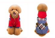 ペットウェア カバーオール つなぎ 犬服 猫服 ドッグ キャット フード付き ボタン 前開き ロゴ チェック ボア 重ね着風 暖かい 防寒 保温 散歩 かわいい おしゃれ お出かけ カジュアル 寒さ対策 あったか ストライプ ワッペン 秋 冬 レッド グリーン