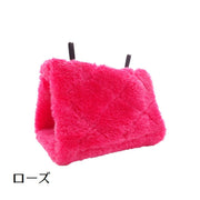 小鳥用ベッド バードテント ハウス 吊り下げ型 トンネル ハンモック 鳥かご 小動物 ペット用品 おうち 家 ふわふわ もこもこ 柔らかい 防寒 寒さ対策 三角 トライアングル おしゃれ かわいい 秋 冬 暖かい