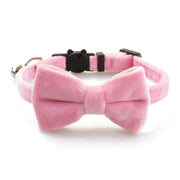 猫用首輪 ネコ用 ペット用品 セーフティーバックル リボン 蝶ネクタイ 鈴付き おしゃれ かわいい ねこ キャット カラー 無地 単色 ベロア調 チョーカー お出かけ おめかし ペットグッズ