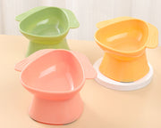 ペットボウル 犬用品 猫用品 ペット用品 三角形 傾斜付き グリーン イエロー ピンク シンプル 滑り止め付き 食べやすい
