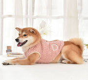 ペットウェア ベスト 犬用 猫用 ペット用 犬服 袖なし ノースリーブ 背中開き 後ろ開き ボア もこもこ ワッペン おしゃれ 無地 可愛い 防寒 あったか スナップボタン お散歩