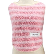 ペットウェア ベスト ボア もこもこ 犬服 猫服 洋服 ドッグウェア キャットウェア ボタン 袖なし ボーダー柄 ロゴ ふわふわ あったか 暖かい カジュアル 可愛い お散歩 お出かけ 普段使い ペット服 犬の服 猫の服
