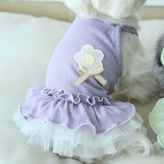 ペットウェア ワンピース ノースリーブ キャミワンピ 犬服 猫 ドッグ キャット かわいい キュート おしゃれ チュール重ね フリル リボン お花ワッペン ギャザー ボリューム ふわふわ プルオーバー