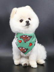 ペット用バンダナ スカーフ スタイ よだれかけ 犬用 猫用 ドッグ キャット 首飾り ペット用品 バックル 小型犬 おしゃれ かわいい おめかし アクセサリー お出かけ