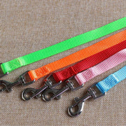 犬用ハーネス リード 2点セット 胴輪 胸当て 散歩紐 リーシュ ドッグウェア 小型犬 中型犬 ペット用品 お散歩グッズ メッシュ 通気性 蒸れにくい フィット ソフト サイズ調節可能 着脱簡単 ベスト風 バイカラー レッド ブルー ピンク かわいい おしゃれ シンプル カジュアル イヌ いぬ DOG 猫 ネコ キャット お出かけ 外出 外遊び 公園 アウトドア 春 夏 秋 冬