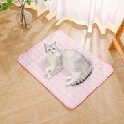 ペット用クールマット Sサイズ ひんやりマット 冷却マット アイスマット 敷きパッド ペットマット 犬 猫 ネコ 夏用 ペット用品 接触冷感 涼感 暑さ対策 涼しい スクエア 四角 長方形