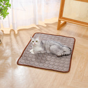 ペット用クールマット Sサイズ ひんやりマット 冷却マット アイスマット 敷きパッド ペットマット 犬 猫 ネコ 夏用 ペット用品 接触冷感 涼感 暑さ対策 涼しい スクエア 四角 長方形