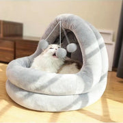 ペットベッド ペットハウス ドーム型 かまくら型 猫ベッド 犬ベッド 猫用品 犬用品 ペット用品 寝床 寝具 マット クッション 中綿入り ボール付き 起毛素材 暖かい 柔らかい 防寒 イヌ ネコ いぬ ねこ おしゃれ 無地 グレー