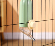 ペット用給水器 吸水ボトル ノズル式 500ml 700ml 犬 猫 ペット用品 ケージ取り付け 水入れ 水飲み器 水分補給 ドッグ キャット いぬ ねこ 簡単設置