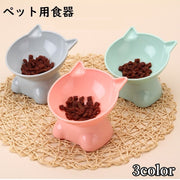 ペット用食器 フードボウル エサ入れ 水入れ ペット用品 犬 猫 餌皿 スタンドタイプ 餌台 イヌ ネコ 軽量 角度付き ネコ型 単色 かわいい