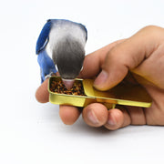 鳥用フードボックス フードケース バードフィーダー 給餌器 小動物 しつけ ごはん箱 挿し餌 スライド式 おやつ入れ 餌入れ エサ箱 小鳥 携帯用 トレーニング 持ち運び コンパクト 収納 保存容器 穀類 虫 シード ペット用品 金属
