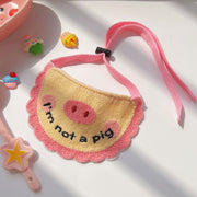 ペット用スタイ ペット用よだれかけ ニット 犬用 猫用 英字 刺繍 紐調整可能 ペット用品 ペットグッズ おしゃれ かわいい 記念写真 ギフト イヌ ネコ キャット ドッグ 緑 赤 ピンク