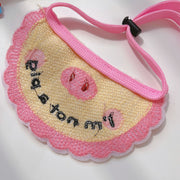 ペット用スタイ ペット用よだれかけ ニット 犬用 猫用 英字 刺繍 紐調整可能 ペット用品 ペットグッズ おしゃれ かわいい 記念写真 ギフト イヌ ネコ キャット ドッグ 緑 赤 ピンク