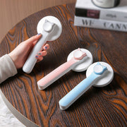 スリッカーブラシ 猫用 犬用 ネコ イヌ プッシュ ワンタッチ ペット用品 ペットグッズ グルーミング用品 お手入れ ブラシ コーム 抜け毛取り 毛玉取り ソフト 柔らか素材 グルーミング 水洗い 防水 便利 簡単 シンプル
