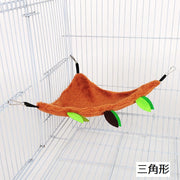 小動物用ハンモック ペット用品 フック 紐 吊り下げ 三角形 ラウンド型 揺れる ふわふわ 寝床 ベッド 吊るす リーフ 葉っぱ ハムスター モモンガ 可愛い ペットグッズ
