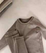ルームウェア パジャマ 部屋着 セットアップ 上下セット キッズ 子供服 男の子 女の子 2点セット トップス ボトムス 長袖 長ズボン ロングパンツ ラウンドネック 無地 ふんわり あったか 秋 冬 シンプル カジュアル かわいい 灰 オフホワイト ベージュ 茶