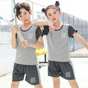 セットアップ 上下2点セット 半袖Tシャツ 短パン ラウンドネック 子供服 キッズジュニア 男の子 女の子 おしゃれ かわいい スポーティ ショートパンツ 通気性 速乾 ナンバー バイカラー トップス ボトムス