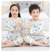 パジャマ ルームウェア セットアップ 上下セット キッズ ジュニア 女の子 男の子 ペアルック おそろい ユニセックス トップス ボトムス 長袖 丸首 ラウンドネック クルーネック 薄手 総柄 恐竜 プリント グリーン ピンク シンプル カジュアル かわいい キュート 春 夏