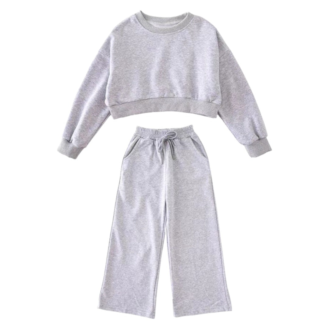 セットアップ 上下 子供服 長袖トレーナー ショート丈 ワイドパンツ 長ズボン キッズ 女の子 スウェット ゆったり カジュアル 部屋着 ルームウェア トップス プルオーバー ボトムス ロングパンツ ガウチョパンツ スカンツ スカーチョ 9分丈 丸首 ウエストゴム ポケット 無地 シンプル おしゃれ ストリート ヒップホップ ダンス 子ども こども ジュニア 幼児 男の子 春秋