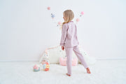 子供用パジャマ キッズ セットアップ 上下セット 2点セット ルームウェア 長袖 花柄 小花柄 フラワー 長ズボン ロングパンツ プリント ウエストゴム 春 秋 部屋着 寝間着 寝巻き トップス ボトムス 女の子 女児 こども服 子ども服 90cm 100cm 110cm 120cm 130cm ボタン