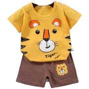セットアップ 上下セット Tシャツ 半ズボン ハーフパンツ キッズ 子供服 子ども服 ベビー 赤ちゃん 男の子 女の子 80cm 90cm 100cm 110cm 120cm 73cm 130cm 男女兼用 トップス ボトムス 半袖 丸首 ラウンドネック ゴムウエスト ショートパンツ 総柄 イラスト ボーダー カラフル 恐竜 クマ 動物 ピンク ブルー カジュアル ポップ かわいい キュート
