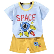 セットアップ 上下セット Tシャツ 半ズボン ハーフパンツ キッズ 子供服 子ども服 ベビー 赤ちゃん 男の子 女の子 80cm 90cm 100cm 110cm 120cm 73cm 130cm 男女兼用 トップス ボトムス 半袖 丸首 ラウンドネック ゴムウエスト ショートパンツ 総柄 イラスト ボーダー カラフル 恐竜 クマ 動物 ピンク ブルー カジュアル ポップ かわいい キュート