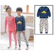 パジャマ 上下セット 部屋着 ルームウェア キッズ ジュニア 子ども 子供 男の子 女の子 インナー 長袖 長ズボン ラウンドネック ウエストゴム 動物柄 アニマル柄 犬 ネコ うさぎ くま きつね ゾウ 恐竜 ライオン スイカ 星 ストライプ 無地 カラフル かわいい