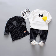 セットアップ 3点セット スーツ トップス トレーナー 長袖 長ズボン ジャケット パンツ キッズ ベビー 子供服 男の子 女の子 おしゃれ かっこいい 蝶ネクタイ ピンストライプ ポケット カジュアル フォーマル きちんと感