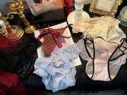 ヒップハンガーショーツ ヒップハング レディース 女性下着 インナー パンツ パンティ ローライズ 総レース 透け感 シアー シースルー 収縮性 フラワー 花柄 通気性 セクシー おしゃれ かわいい きれいめ 黒 白 ピンク 赤 青 紫 緑
