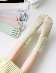クルーソックス 靴下 一足 単品 ショートソックス レディース 女性用 薄手 通気性 春 夏 秋 クルー丈 下着 インナー くつ下 シンプル 無地 おしゃれ かわいい カジュアル 可愛い ホワイト 白 ブラック 黒