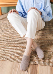 靴下 ソックス ショートソックス レディース 婦人用 女性 くるぶし丈 スニーカー丈 かかと滑り止め 無地 カジュアル シンプル おしゃれ かわいい カラバリ豊富