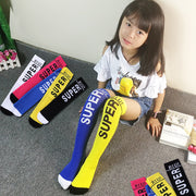 ハイソックス 二―ハイソックス 靴下 キッズ 子供 女の子 ティーン おしゃれ スポーティ ロゴ シンプル 小学生 学校 通学 長め ロング 膝丈 膝上 派手 韓国 ストリート フリーサイズ かかとなし 白 黒 メッシュ ネオン
