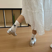 クルーソックス ショートソックス レディース 女性 女の子 靴下 くつ下 リボン 単色 シンプル かわいい ガーリー キュート 黒 白 ブラック ホワイト 普段使い デイリー