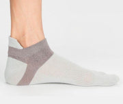 靴下 5本指ソックス くるぶし丈 ショート丈 スニーカー丈 アンクル丈 メンズ 紳士用 男性用 シンプル メッシュ 通気性 おしゃれ かっこいい 普段使い デイリー カジュアル お出かけ オフの日 スポーツ