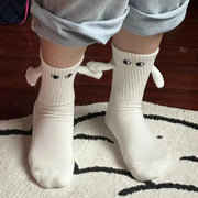 靴下 クルーソックス レディース メンズ カップル お揃い ペアルック マグネット 磁気吸引 目玉 手をつなぐ かわいい 面白い