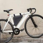 自転車バッグ フレームバッグ トライアングルバッグ 三角型 自転車アクセサリー 車体装着 面ファスナー マジック テープ 簡単取り付け 工具入れ ポーチ サイクリング スマホ入れ お財布入れ 鍵 キー 収納 シンプル おしゃれ かっこいい 小物入れ