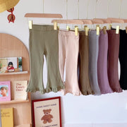 レギンス スパッツ 10分丈 キッズ 子供 女の子 レッグウェア ボトムス フレア フリル ウエストゴム ギャザー 単色 無地 ベーシック 定番 シンプル カジュアル かわいい ひらひら おしゃれ ガーリー キュート ヘビロテ 着回し 緑 黒 紫 ベージュ 茶