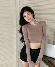 カットソー ショート丈 長袖 レディース 女性 トップス ラウンドネック ミニ丈 プルオーバー 薄手 細身 単色 無地 シンプル 着回し かわいい ヘビロテ へそ出し 肌見せ ガーリー キュート セクシー お出かけ 夏 カーキ 灰 ローズ 緑 黒