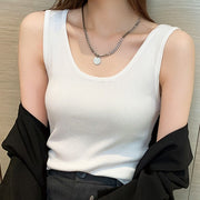 タンクトップ レディース 女性 トップス インナー ノースリーブ Uネック リブ生地 無地 ホワイト ブラック グリーン シンプル ラフ カジュアル 可愛い キュート クール かっこいい スポーティ おしゃれ 春 夏