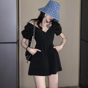 オールインワン  ロンパース コンビネゾン レディース 半袖 深Vネック オフショルダー ハイウエスト ショートパンツ 無地 シンプル 半ズボン カジュアル リゾート タウン おしゃれ 薄手 女性 婦人 春 夏 秋 ブラック 黒 グレー 灰 セクシー リラックス バックファスナー 背中開き 大人可愛い バルーンスリーブ