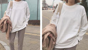 長袖Tシャツ 長袖カットソー レディース トップス プルオーバー 丸首 ラウンドネック 丈長め 無地 柄なし シンプル 単色 着回し力あり 定番 オーソドックス おしゃれ かわいい カジュアル ラフ ブラック 黒 ホワイト 白 女性用 婦人用