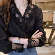 ブラウス レディース 女性用 トップス シャツ 長袖 Vネック 胸元レース 花柄 透け感 シースルー エレガント 上品 大人可愛い 大きいサイズ おしゃれ 黒 白 ブラック ホワイト