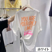 Tシャツ カットソー 半袖 レディース トップス ラウンドネック ドロップショルダー 英字ロゴ プルオーバー 婦人服 女性用 大きいサイズあり カジュアル ラフ お出掛け 部屋着 M L XL 2XL