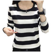 カットソー レディース 女性 トップス Ｔシャツ 長袖 ボーダー Uネック 春秋 春服 秋服 カジュアル シンプル かわいい おしゃれ カラバリ豊富 ブラック ホワイト レッド