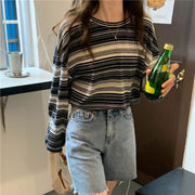 カットソー レディース 女性 トップス 長袖 丸首 ラウンドネック クルーネック プルオーバー ドロップショルダー 総柄 ボーダー しましま ブラック ピンク ブルー シンプル カジュアル 可愛い キュート おしゃれ 春 夏