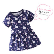 ワンピース キッズ 子供服 女の子 半袖 丸首 ラウンドネック クルーネック Aライン ミニ丈 フレア 総柄 白鳥 フラワー ブルー カジュアル かわいい キュート 春 夏