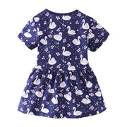 ワンピース キッズ 子供服 女の子 半袖 丸首 ラウンドネック クルーネック Aライン ミニ丈 フレア 総柄 白鳥 フラワー ブルー カジュアル かわいい キュート 春 夏
