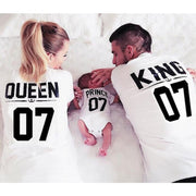 親子Tシャツ お揃いTシャツ カップルTシャツ 半袖Tシャツ ベビーロンパース メンズ レディース キッズ ベビー 子供服 キッズ服 ベビー服 半袖 ラウンドネック プリントTシャツ プリント ロンパース スナップタイプ スナップボタン KING QUEEN PRINCE PRINCESS 数字 男の子 女の子 お揃い ペアルック ペア 家族 親子 カップル 可愛い かわいい カジュアル シンプル 夏 子供 キッズ ベビー 大人 女児 男児