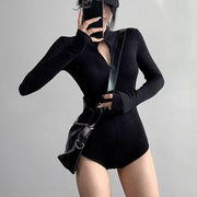 ボディスーツ レディース 女性 トップス カットソー トップス 長袖 ロングスリーブ ハイネック 薄手 前開き ジップアップ ファスナー チャック 無地 シンプル カジュアル クール かっこいい シック 可愛い キュート タイトファッション 春 秋